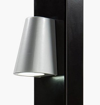 Купить Элегантное LED-освещение Locinox (Бельгия) TRICONE для ворот, цвета zilver и 9005 (черный) в Усть-Лабинске